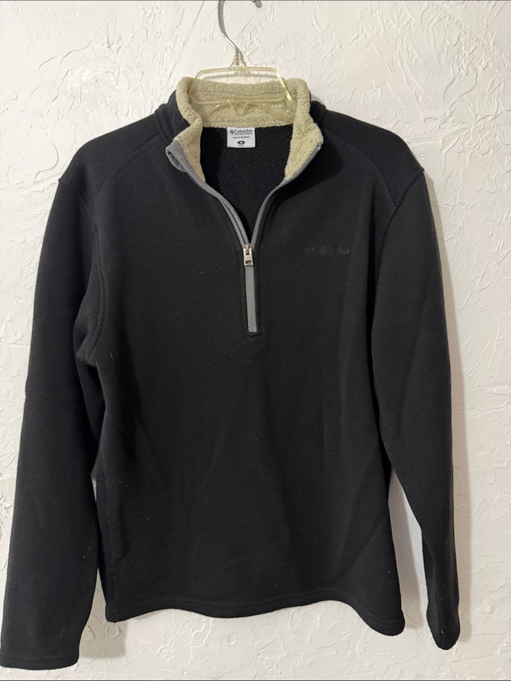 Columbia Men’s Black Zip-Up Fleece with Cream Sherpa Collar
